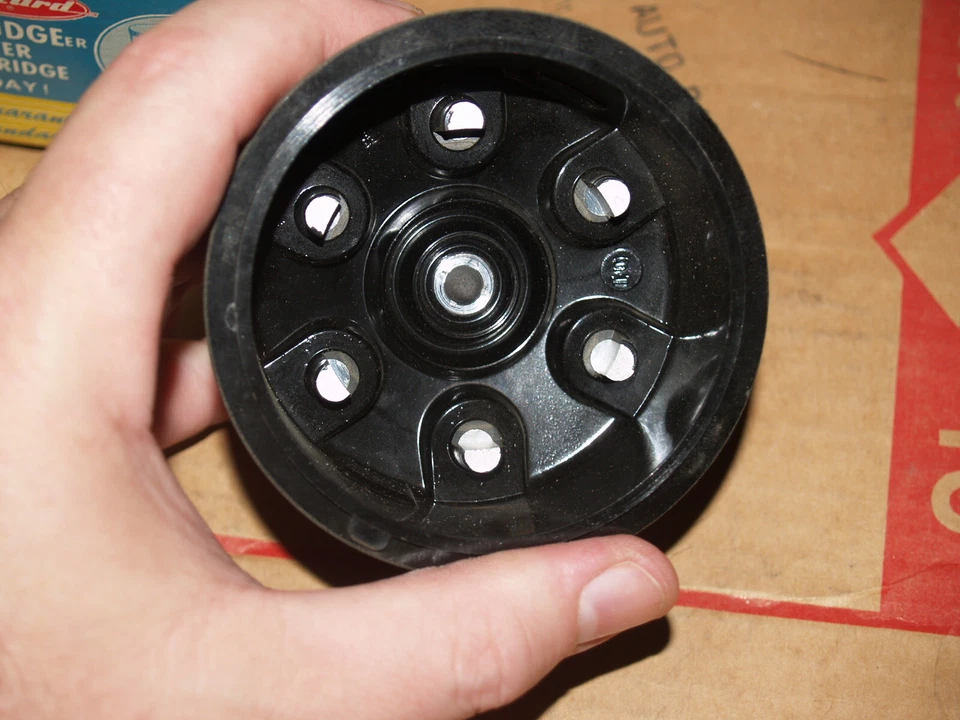 Tapa de encendido de distribuidor Wizard L4205 NOS para Chevrolet 6 cilindros 1935-1953 Foto 4 de 4