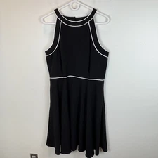 NWT WHBM White House Black Market Sleeveless Fit & Flare Dress w Piping Sz 12