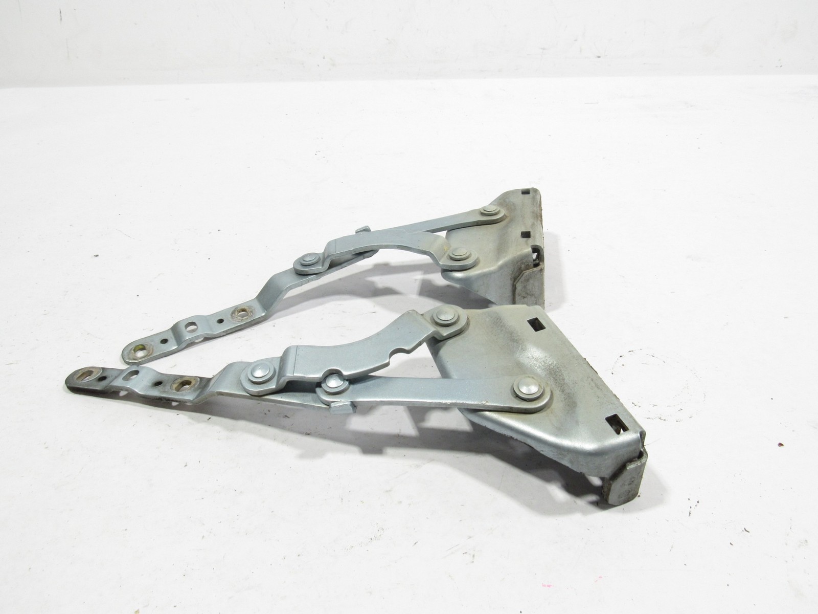 02-06 Maserati Coupe GT 2004 Front Left Right Hood Bonnet Hinges Set Pair |