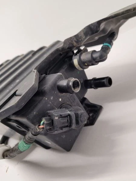 2008-2019 FORD TAURUS 3.5L Fuel Vapor Canister AG139D653BA 08-19 - Image 3 of 4