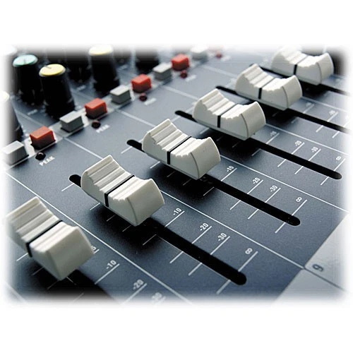 Soundcraft EPM 12 - 12 Mono + 2 Stereo Audio Console - Image 4 of 4