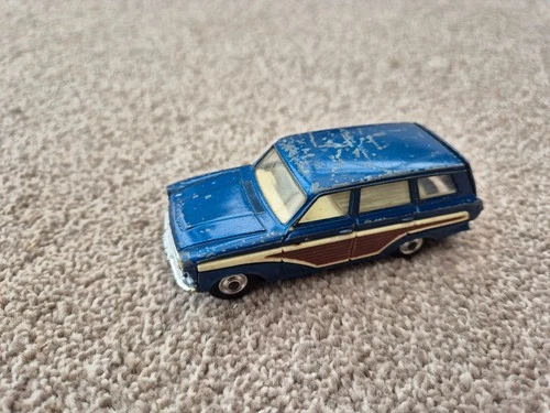 VINTAGE ORIGINAL 1960S CORGI TOYS 440 FORD CONSUL CORTINA SUPER ESTATE CAR