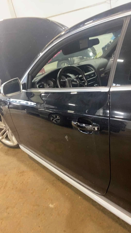 Used Front Left Door Assembly Front fits: 2012 Audi S5 electric Cpe Front Left G - Imagem 4 de 4