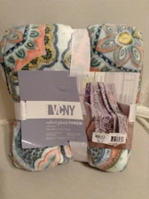 Home VCNY Yasmine Velvet Plush Throw Red 70 X 50 Inches Retails $40