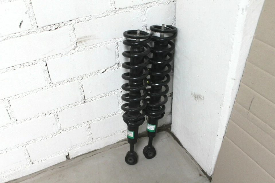 2x Stoßdämpfer Toyota Land Cruiser V8 J200 shock struts with springs 48510-60170 - Bild 1 von 1