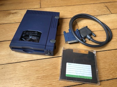 Iomega ZIP 100 drive parallel port external storage ! Tested with 1 disk cables