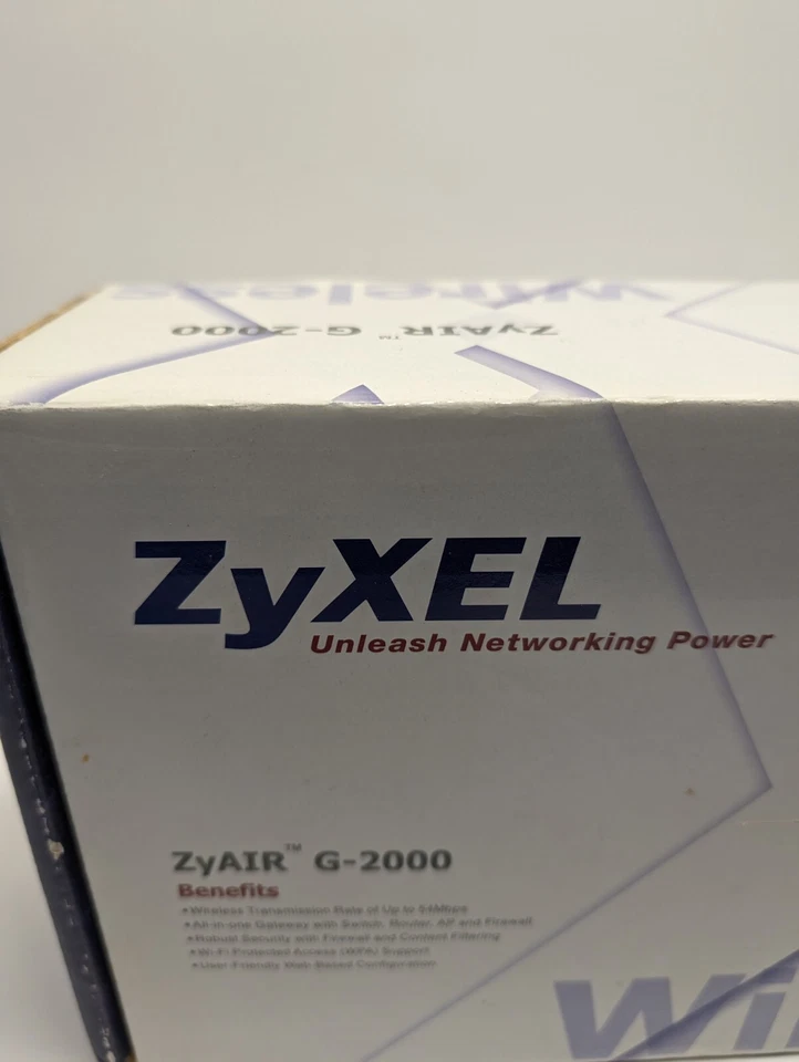 SEALED NEW ZyXEL Zyair G-2000 Plus 54 Mbps 4-port 10/100 Router Wireless - Image 2 of 4