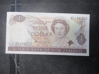 New Zealand Banknotes: $1 Circulated Great Item Must Have (T7282