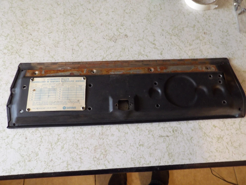 1966 Plymouth Sport Fury Dash Glove Box Door - Изображение 2 из 2