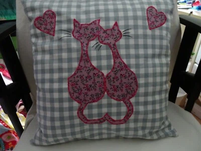1 Dekokissen -Bezug 40 cm x 40 cm , Katze 100% Hand Made! - Bild 1 von 4