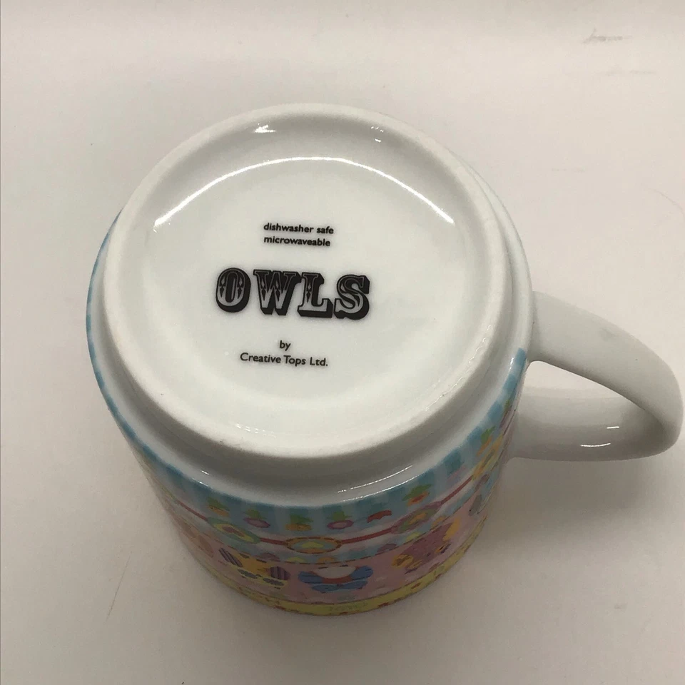 Taza de café de porcelana colorida Owls All Around de Creative Tops Foto 4 de 4