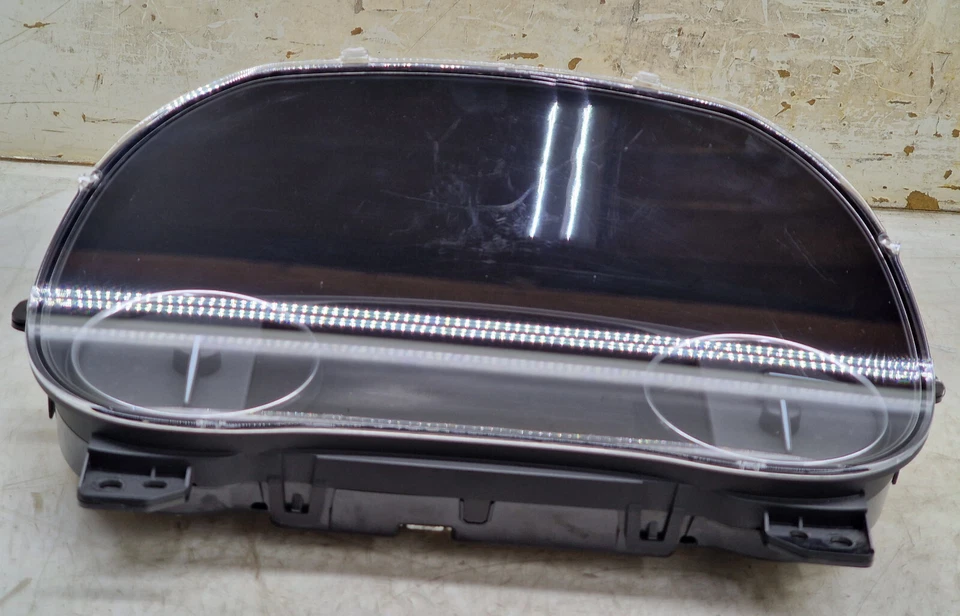 2020-2021 Buick Enclave OEM Speedometer Instrument Gauge Cluster 84924937 - Image 2 of 4