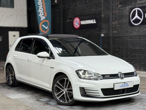 2016 Volkswagen Golf 2.0 TDI BlueMotion Tech GTD DSG Euro 6 (s/s) 5dr HATCHBACK - Picture 3 of 24