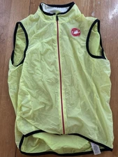 Castelli Ultralight Windvest Men’s Medium Fluo Yellow NWOT Small Stain See Pics