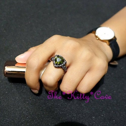 Sparkling CZ Crystal Zirconia Geometric Trilliant Cut Heirloom Cocktail Ring - Picture 14 of 41