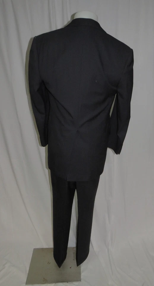 William Fioravanti Bespoke Solid Navy Blue Two Button Suit 38L - Image 2 of 4
