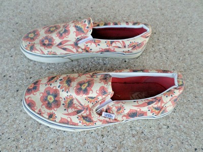 fuchsia checkered vans