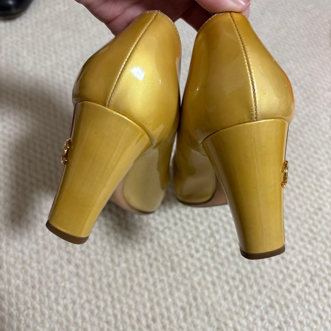 Chanel Mid-Heel Pumps Gold Patent Leather Size 36 US About 6 For Women thumbnail 14