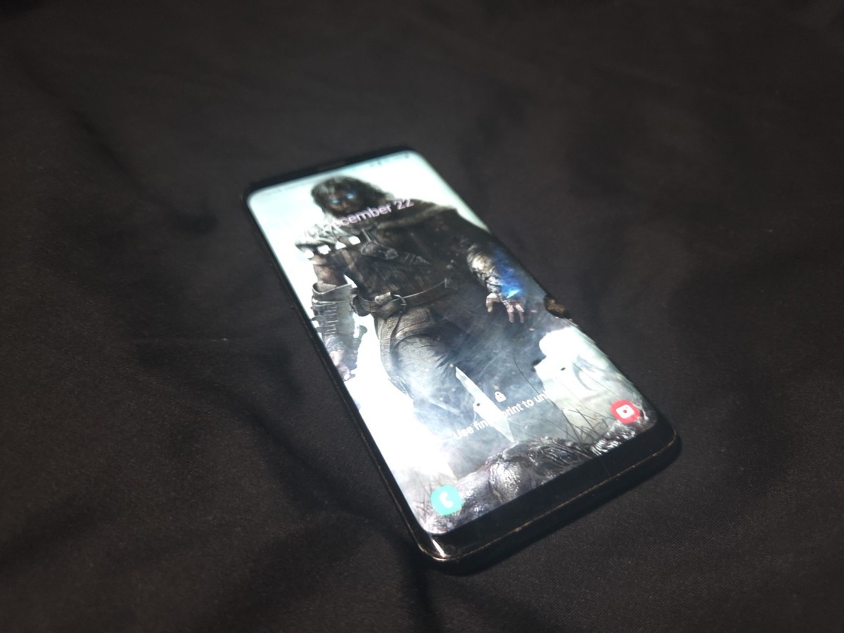 Samsung Galaxy S9 - 64 GB - Midnight Black (Unlocked) - READ