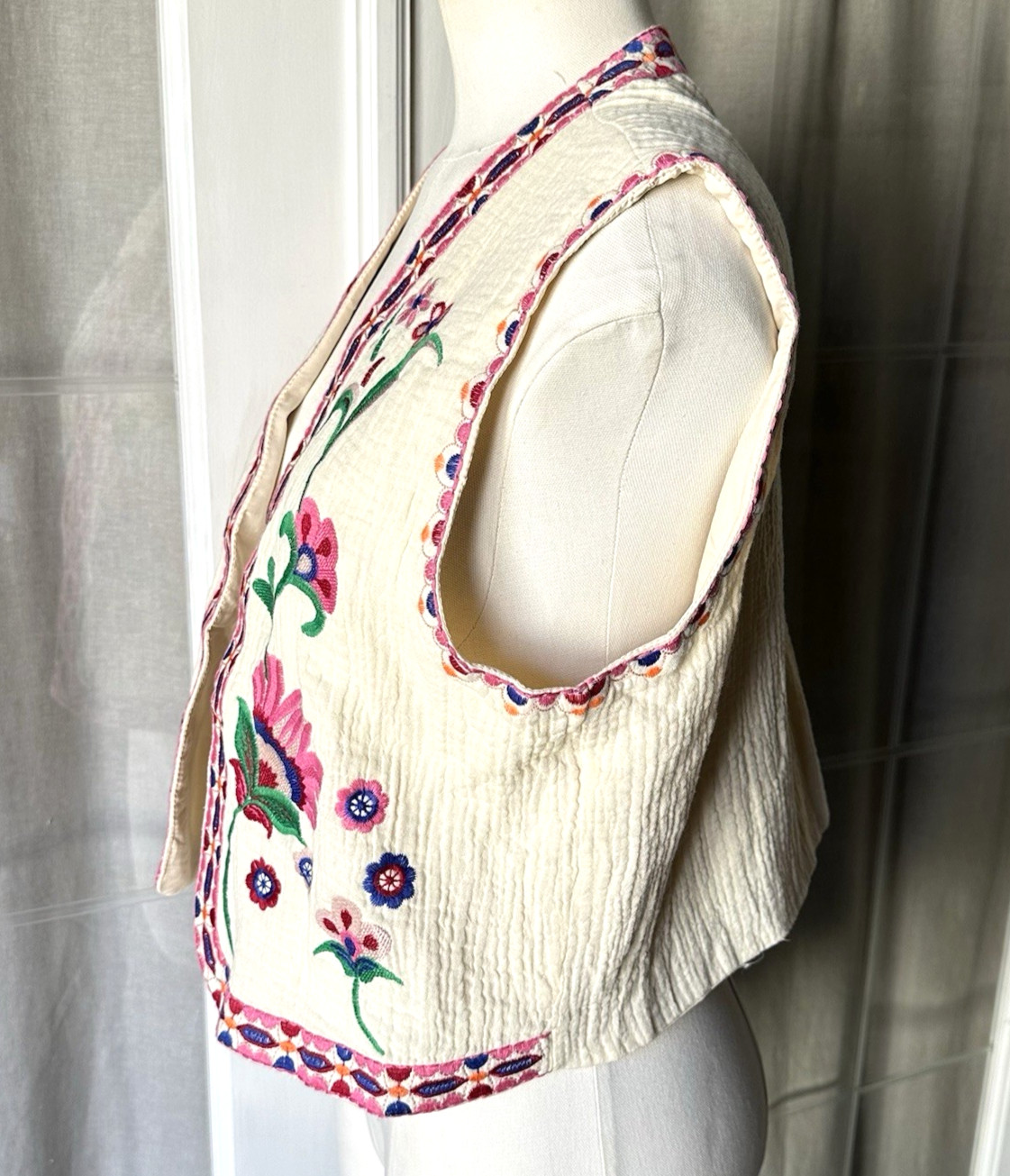 Vintage Hand Embroidered Hungarian Matyo Crop Top… - image 5