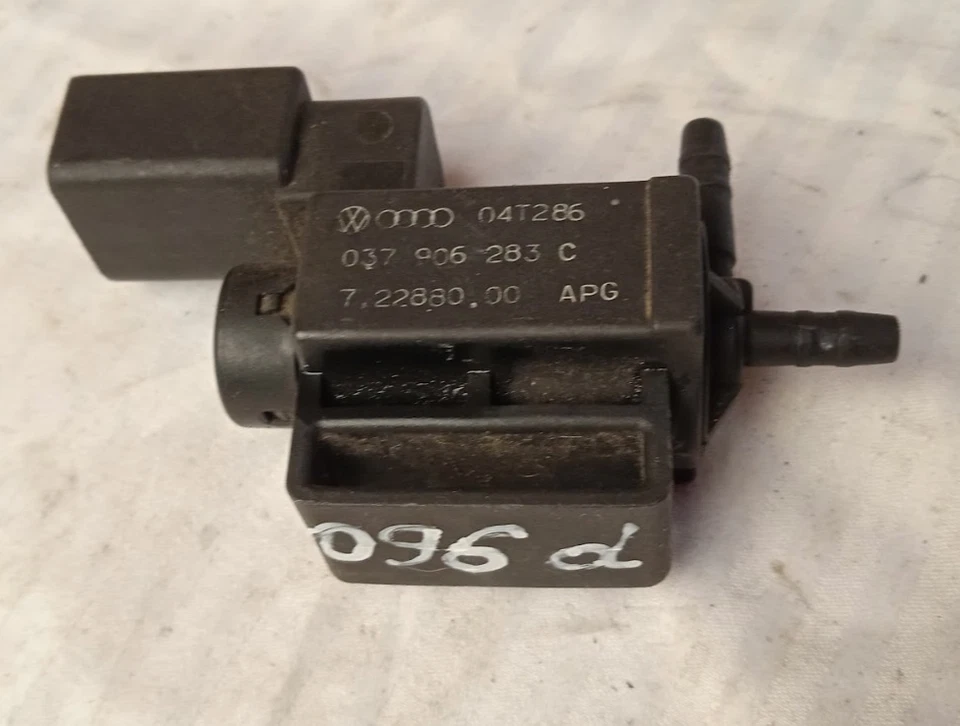 Solenoide de presión para válvula de vacío Volkswagen 037906283C 7.22880.00 Foto 2 de 4