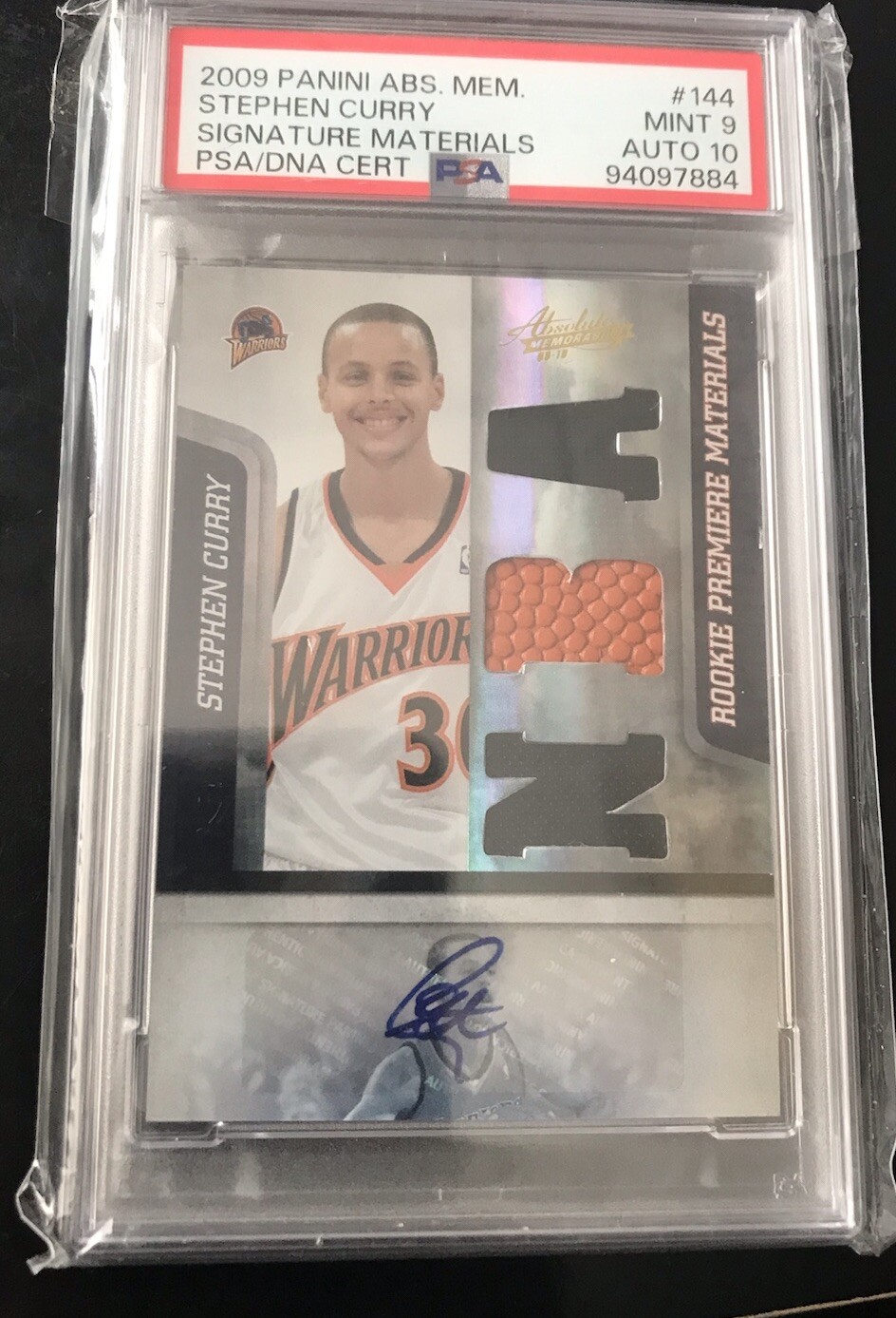 2009-10 Абсолютные сувениры Стивен Карри RC Джерси мяч / PSA 9 с 10 AUTO