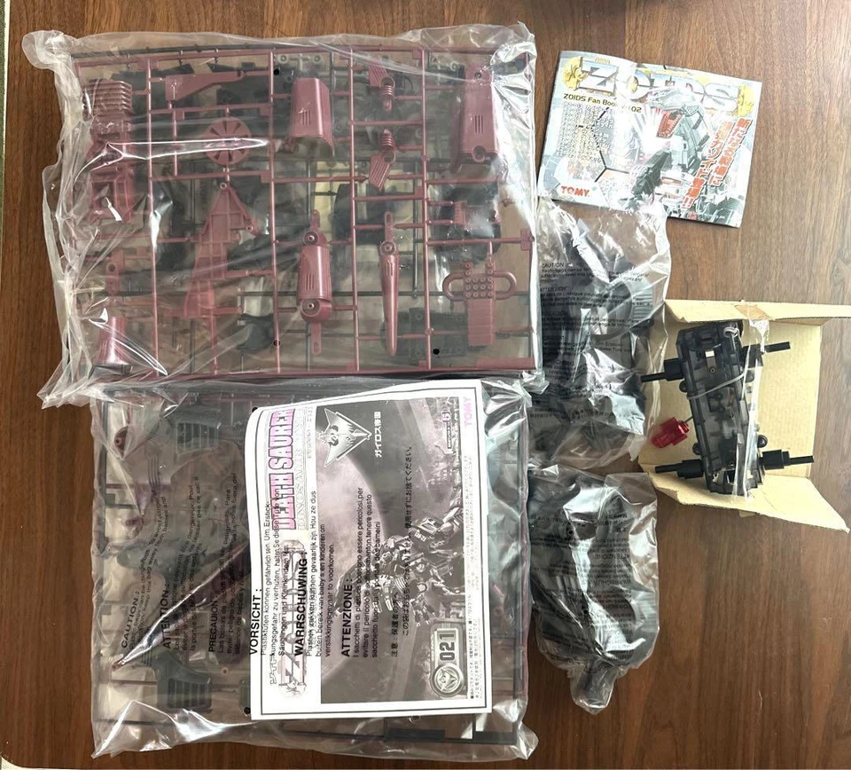 Kit sin montar ZOIDS Takara Tomy EZ-021 DEATHSAURER DEATH SAURER 1/72 562917 Foto 2 de 2