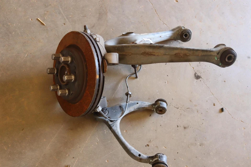 Chevy/GMC SUBURBAN 2015-2016 4x4 eje delantero izquierdo nudillo buje brazo de control OEM Foto 3 de 4