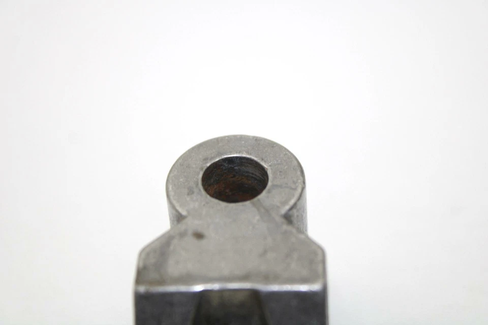 Juego de soportes de montaje de suspensión de rueda loca Polaris OEM 5630399 Q10 Foto 3 de 4