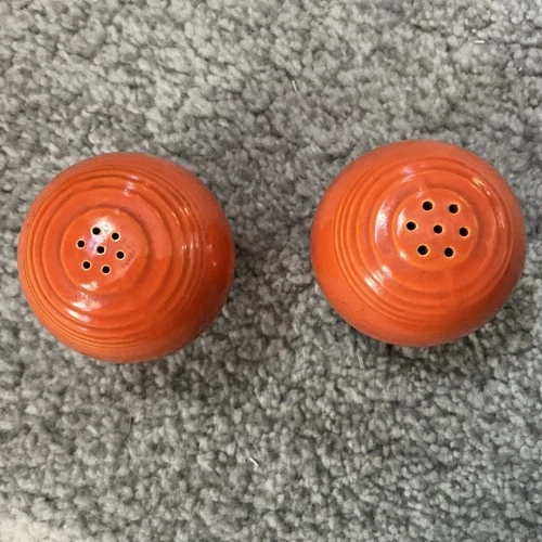 VINTAGE  RED  FIESTA SALT & PEPPER SHAKERS  -FIESTAWARE INCLUDES ORIGINAL CORK