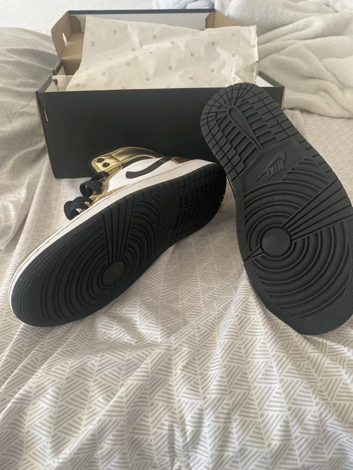 Nike Air Jordan 1 Mid SE Metálico Dorado Negro Blanco Talla 8 DC1419-700 Talla 8 Foto 2 de 4