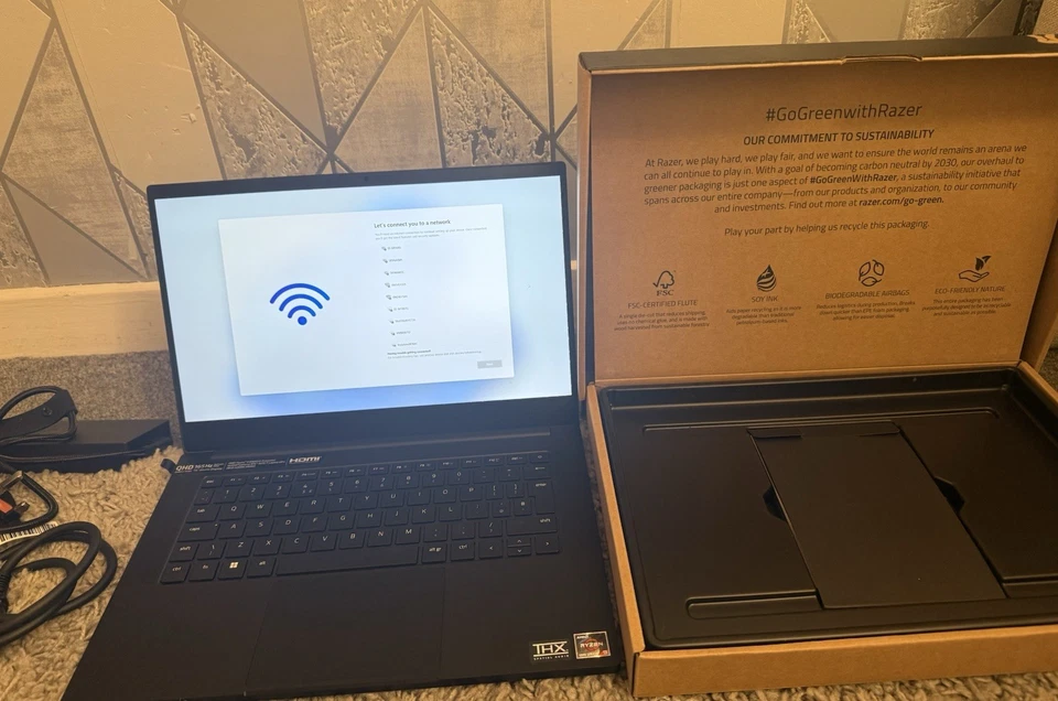 RAZER Blade Stealth 13.3in Laptop - Intel i7-6500U 8GB RAM 512GB SSD - image 4 of 4