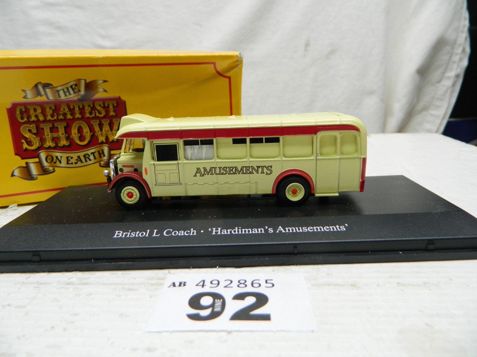 Atlas 1:76 Bristol L Coach Hardimans Amusements Box 4 654 130 thumbnail 2