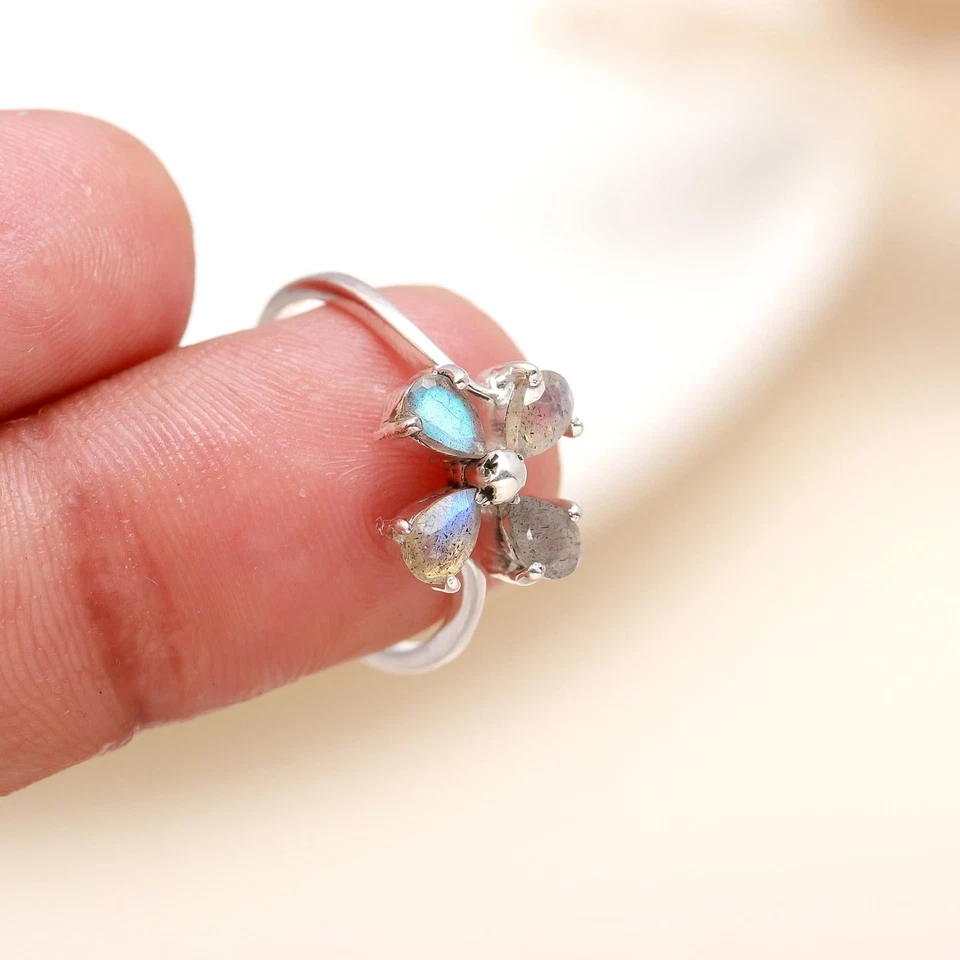 Anillo de aniversario de plata de ley 925 con racimo de labradorita de pera para mujer Foto 2 de 4