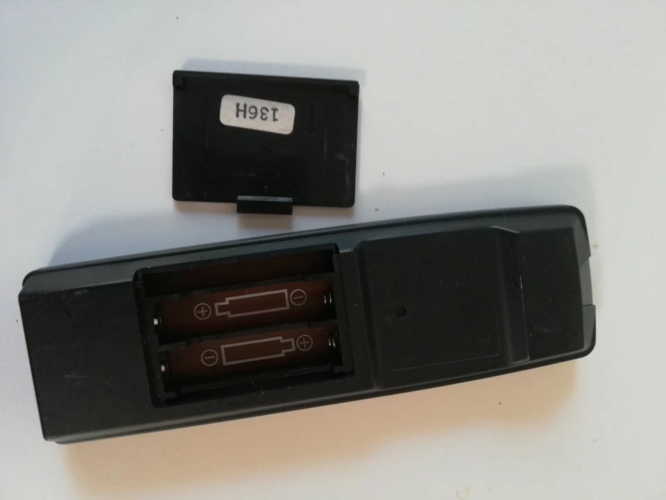 SANYO CAMCORDER REMOTE CONTROL SCR-18 SCR18 - Image 2 of 2