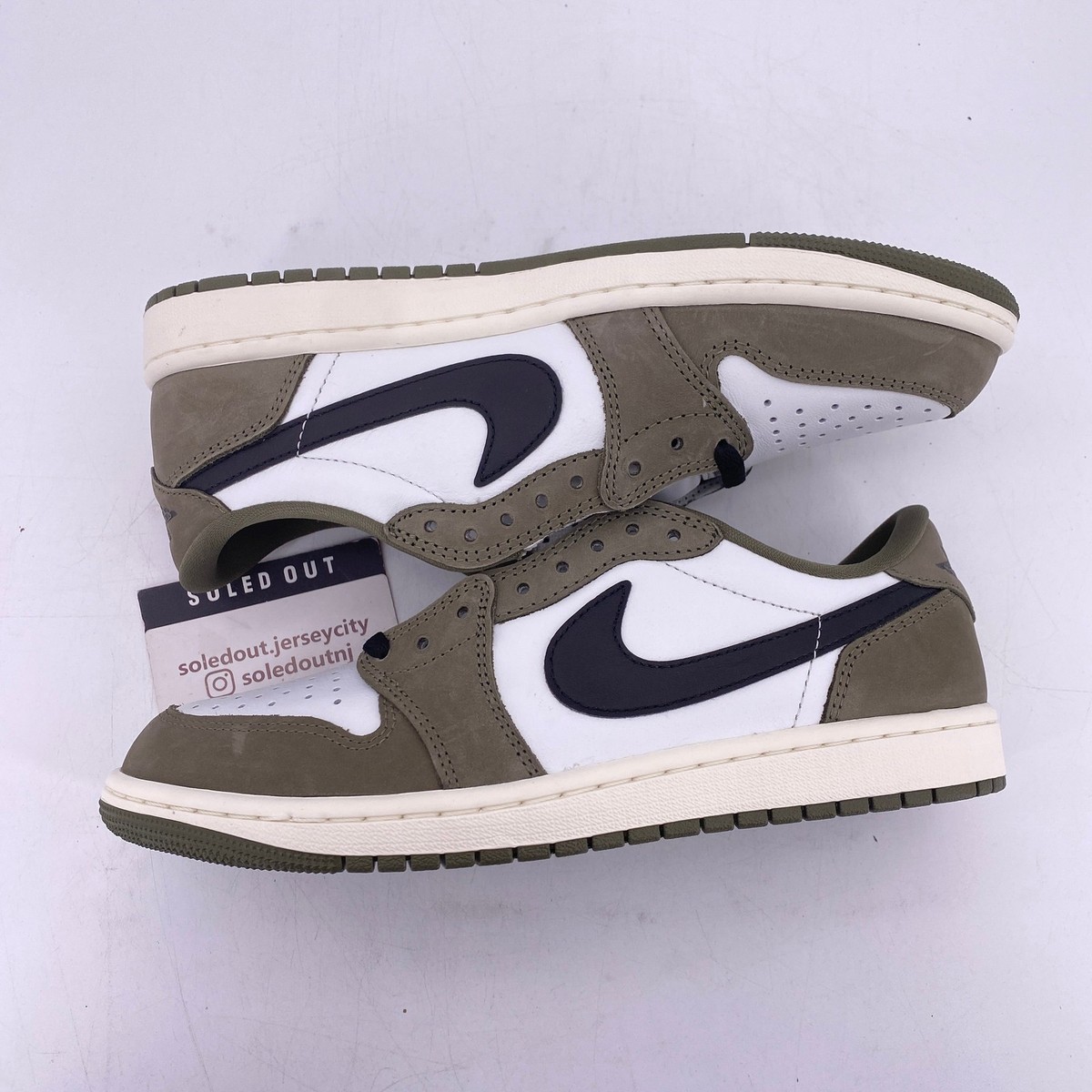 Air Jordan 1 Retro Low 