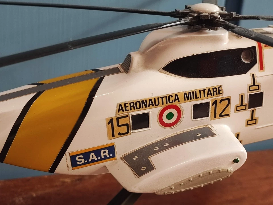MODELLINO ELICOTTERO AGUSTA SIKORSKY HH-3F S.A.R AERONAUTICA MILITARE 38 cm 1/48 - Immagine 4 di 4