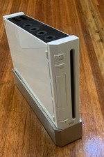 Nintendo Wii Home Console Only White RVL-001 NO CORDS/ UNTESTED