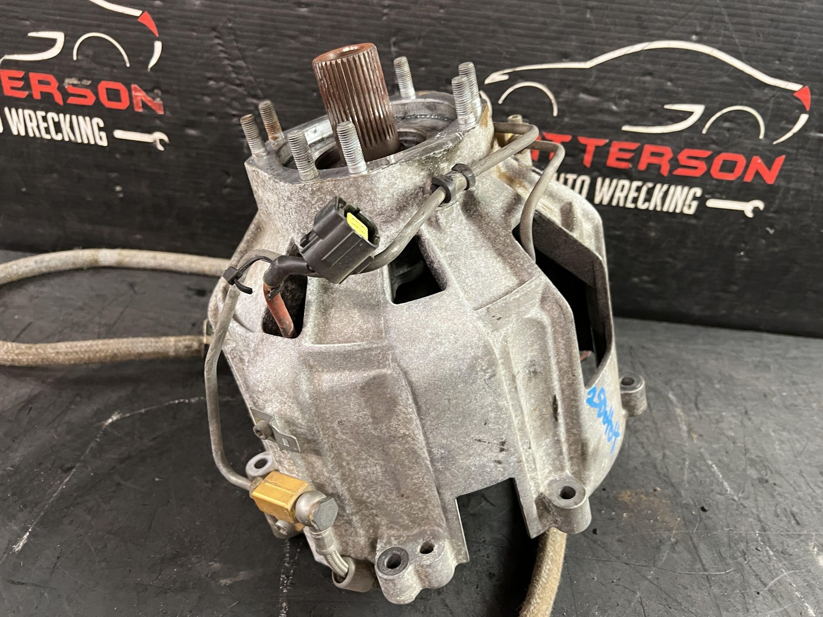 2002 MASERATI SPYDER 4.2 AUTOMATIC FLYWHEEL BELL HOUSING
