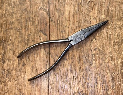 VINTAGE LINDSTROM LONG NOSE PLIERS 1825 WATCHMAKERS JEWELLERS SWEDEN OLD TOOLS