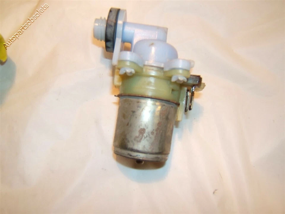 Chevrolet Olds Pontiac 1975-87 bomba de lavado de parabrisas Foto 2 de 3