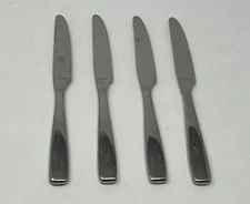 Oneida Forte Set of 4 Dinner Knives 9 1/2" Quality 18/10 Stainless