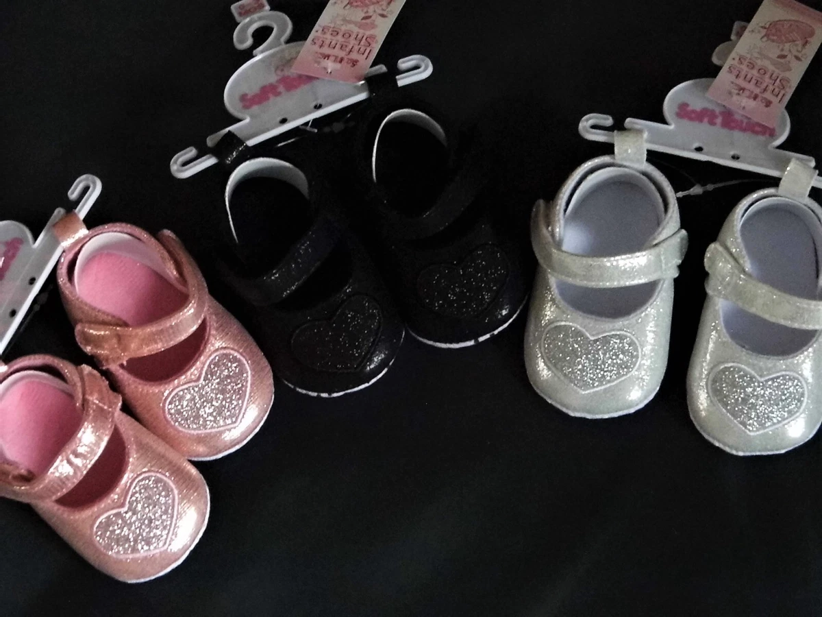 BABY GIRL SPARKLY TYPE PRAM SHOES WITH GLITTER HEARTS