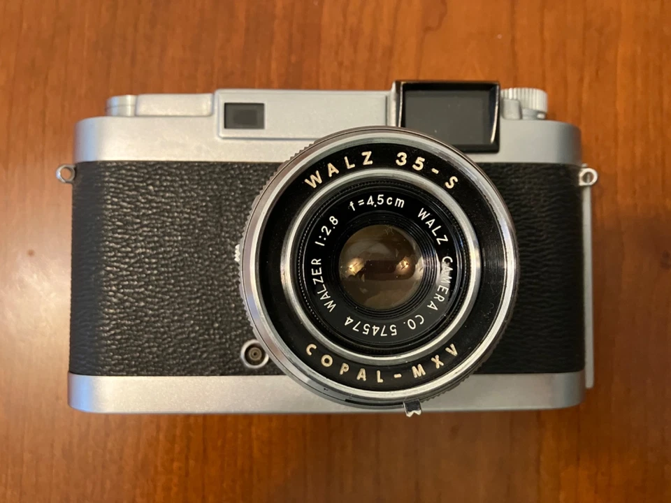 Cámara Walz 35-S Vintage en estuche de cuero con medidor de luz Walz Coronet B Foto 2 de 4