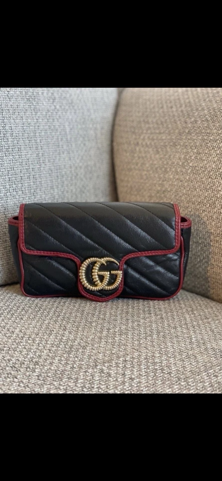 Mini bolsa tiracolo de couro Gucci Marmont - Imagem 3 de 4