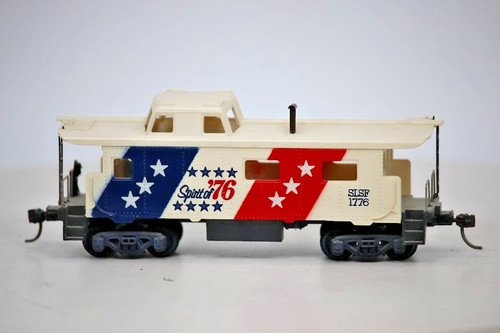 Tren de carga escala HO "Spirit Of 76" FEC 76870 vagón de carga calibre 1:87 Kadee | Zustand: Used