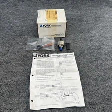 York International 325-25927-600 Oil Pressure Transducer New Other