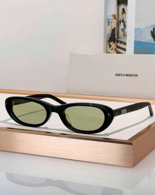 Gentle Monster Madlenne T9 Sunglasses Tortoiseshell/Green With