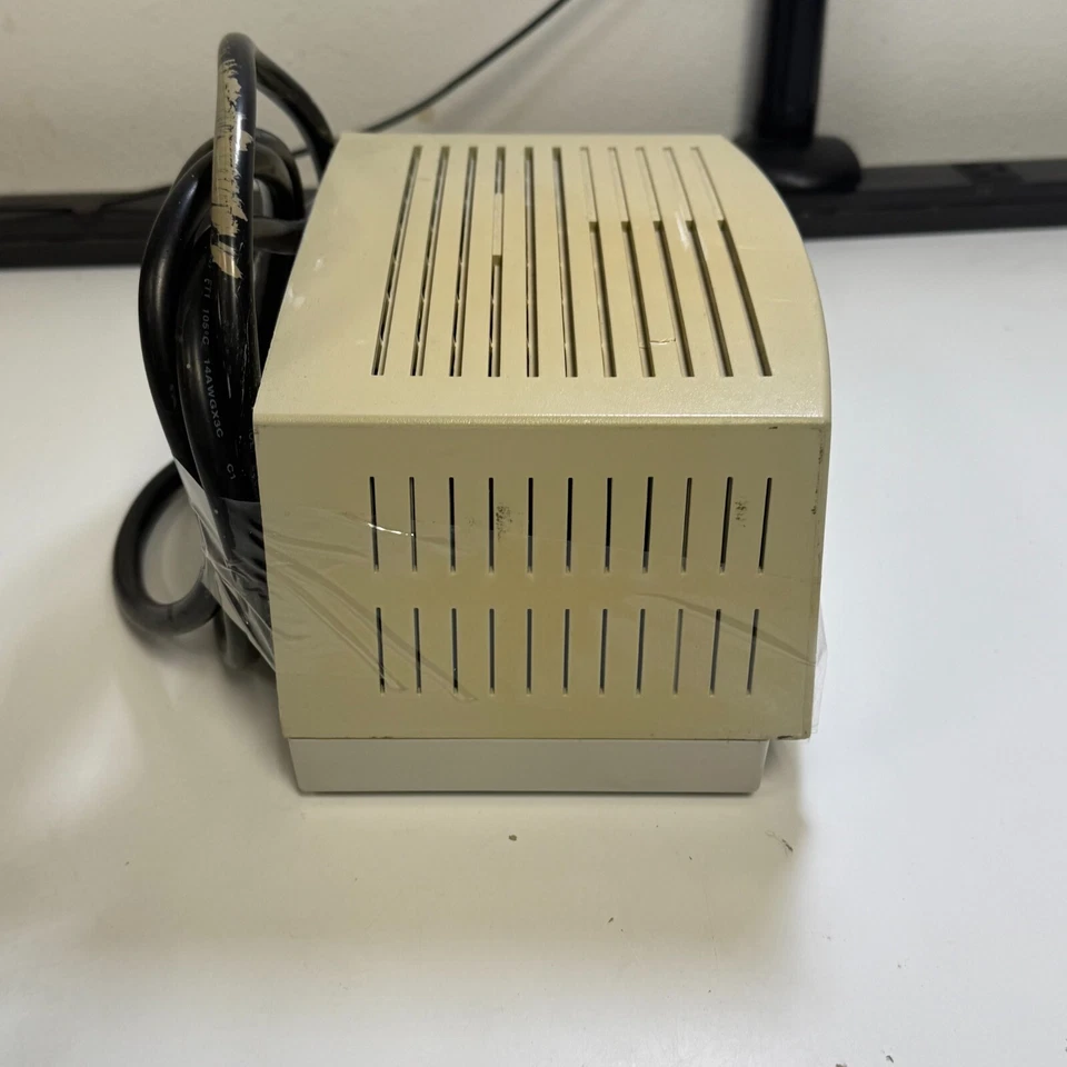 APC Automatic Voltage Regulator | LE1200 | Line-R 1200 Tested Working - Image 2 of 4