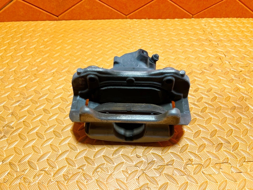 15-21 MERCEDES-BENZ C300 W205 PINZA FRENO DISCO LADO CONDUCTOR DELANTERO IZQUIERDO OEM Foto 2 de 4